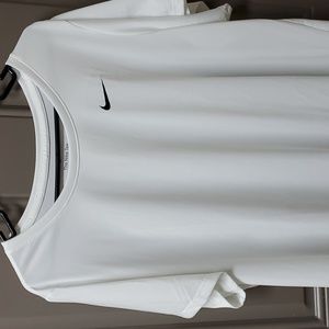 Womens Nike Dry-Fit White Tshirt. Sz. 3x
